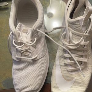 Nike size 13 mix white Pre owned